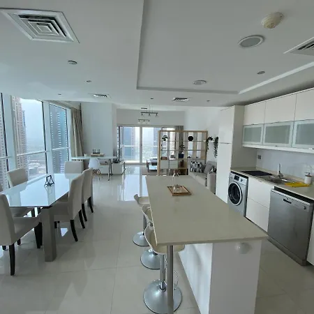One Bedroom Apartment With Pool & Gym Near Marina Dubai Exterior photo