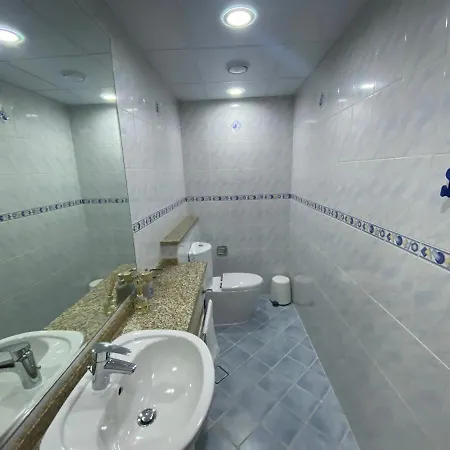 One Bedroom Apartment With Pool & Gym Near Marina Dubai Exterior photo