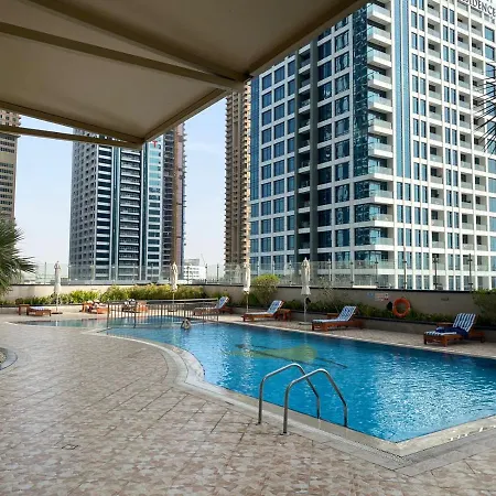 One Bedroom Apartment With Pool & Gym Near Marina Dubai Exterior photo