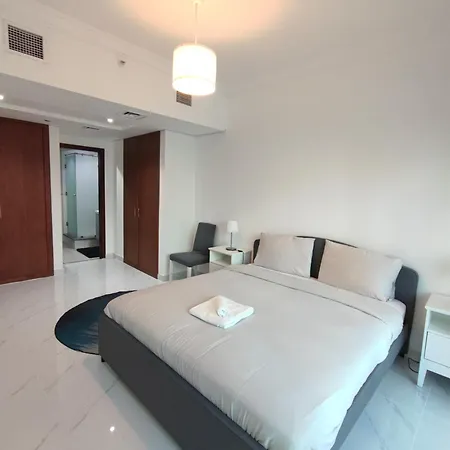 One Bedroom Apartment With Pool & Gym Near Marina Dubai Exterior photo
