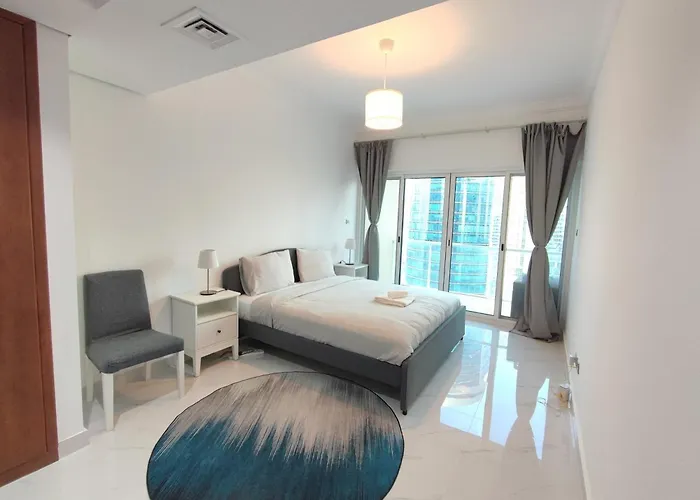 One Bedroom Apartment With Pool & Gym Near Marina