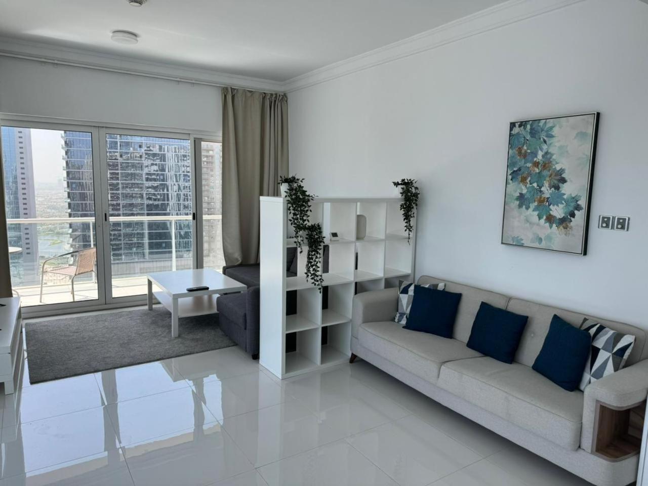 Apartment One Bedroom With Pool & Gym Near Marina Dubai